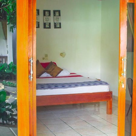 Ocean Sun Homestay Tulamben Exteriör bild