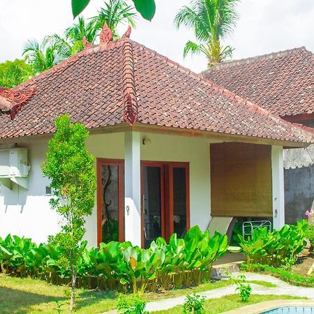 Ocean Sun Homestay Tulamben Exteriör bild