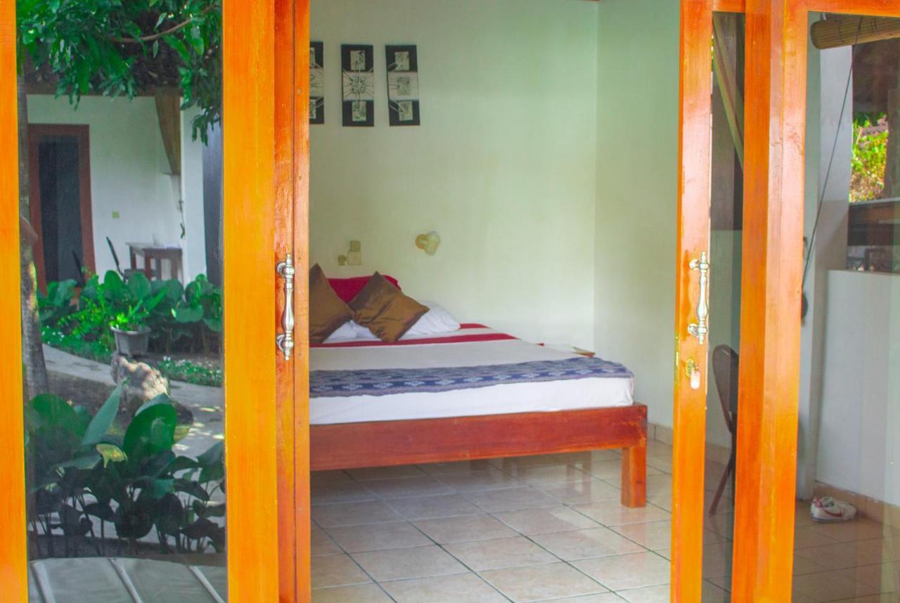Ocean Sun Homestay Tulamben Exteriör bild